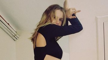 Grávida, Isabella Scherer aposta vestido preto e com recorte na barriga - Reprodução/Instagram