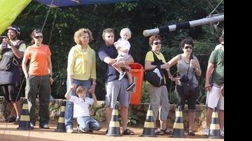 Luciano Huck leva os filhos Joaquim e Benício para passeios no Rio - Adilson Lucas / AgNews
