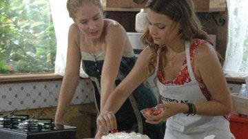 Milena Toscano ensina bolo light para Angélica no Estrelas - Reprodução/Bloglog Angélica