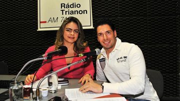 Liliane Ventura recebe o personal trainer Rodrigo Sangion em seu programa na Rádio Trianon, em São Paulo.
