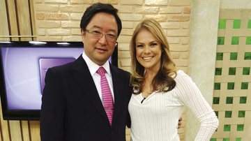Em SP, o cirurgião plástico Charles Yamaguchi participa da atração comandada por Carol Minhoto, na TV Gazeta.