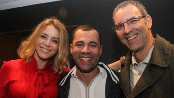 Christine Fernandes com o marido Floriano Peixoto e o colega Rodrigo Sant'anna - Onofre Veras / AgNews