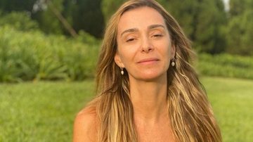 Mônica Martelli admira o pôr do sol ao lado das amigas - Reprodução/Instagram