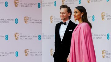 Tom Hiddleston e Zawe Ashton estão esperando o primeiro filho - Foto/Getty Images