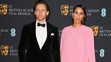 Tom Hiddleston e Zawe Ashton se tornaram pais de primeira viagem - Foto: Getty Images