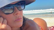 Deborah Secco causa ao mostrar fotos na praia - Reprodução/Instagram