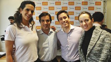 Em SP, a ex-jogadora de vôlei Virna Dias lança seu projeto social e é felicitada por Fernando Ferreira, Bernard Paiva e Lilian Massafera.