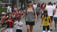 Maria Paula passeia com os filhos no Leblon - Daniel Delmiro / AgNews
