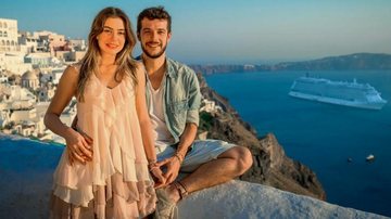 Ao pôr do sol de Santorini, na Grécia, ator celebra o amor após protagonizar Sete Vidas - Martin Gurfein