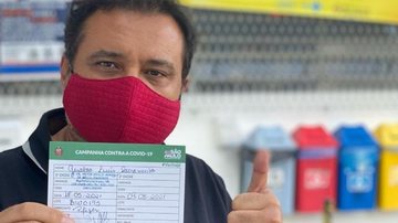 Geraldo Luis é vacinado contra a Covid-19 e faz desabafo - Reprodução/Instagram