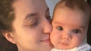 Nathalia Dill publica clique amamentando sua filha, Eva - Reprodução/Instagram